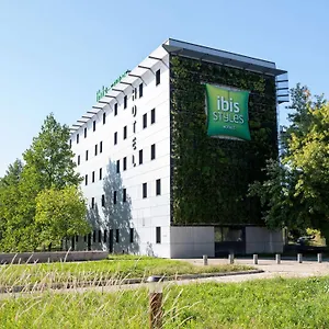 Ibis Styles Romans-valence Gare Tgv Alixan